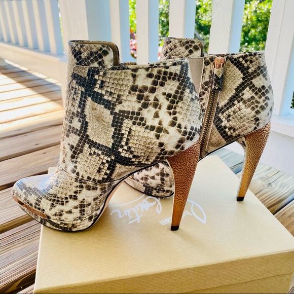 Herve Leger Mercer Booties Anaconda Print sz 8 EUC - Picture 7 of 16